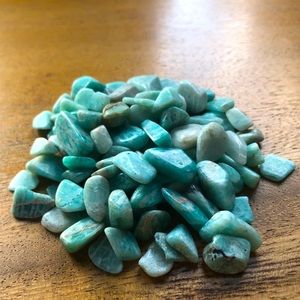 Amazonite chips, polished